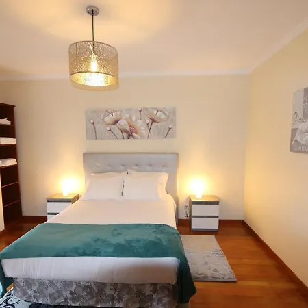 Apartment Mit Pool