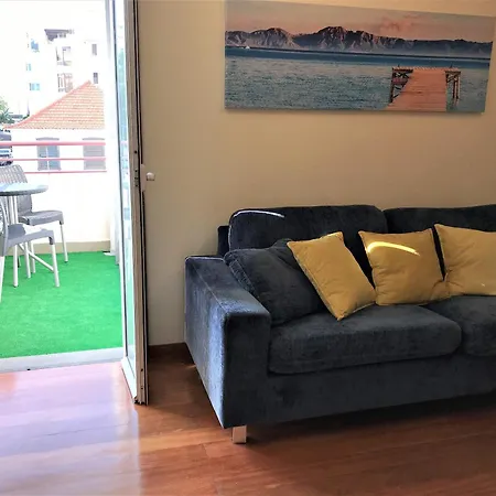 Apartment Mit Pool