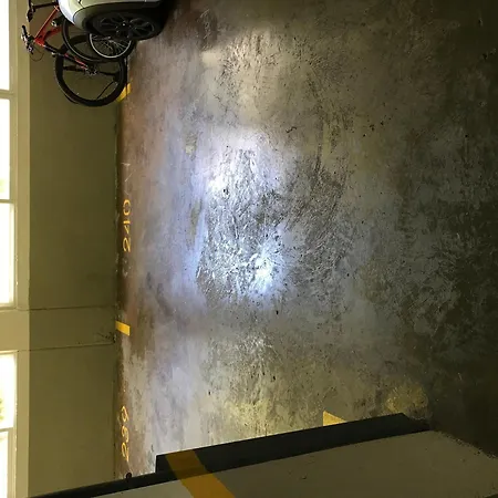 Mit Pool
